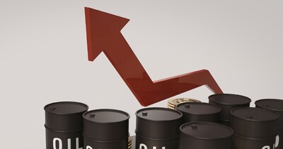 भारत अपनी जरूरत का लगभग 85% कच्चा तेल आयात करता है. 