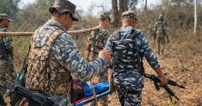 दंतेवाड़ा में जवानों ने महिला मरीज की जान बचाकर मिसाल कायम कर दी. 