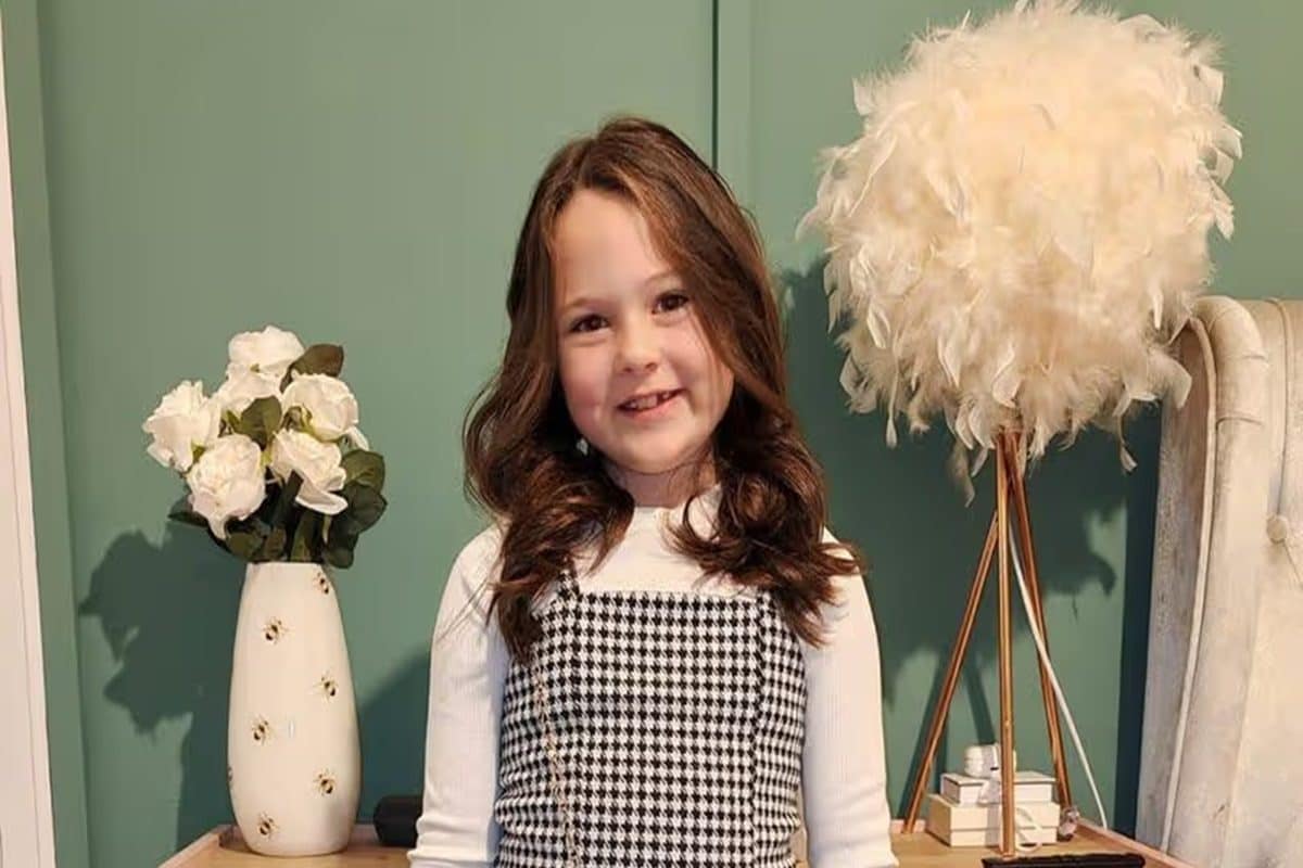 दिन-रात मोबाइल चलाती थी बच्ची, अचानक होने लगा सिरदर्द, सीटी स्कैन में डॉक्टर्स को दिखी खौफनाक चीज