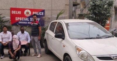 दिल्‍ली में शराब तस्‍करी के बड़े मामले का पर्दाफाश करते हुए पुलिस 2000 बोतल और एक कार जब्‍त की है. 