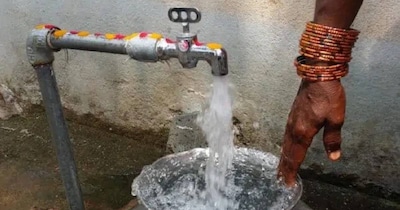 द‍िल्‍ली में पानी की सप्‍लाई को गर्मी में बेहतर करने के ल‍िए रेखा गुप्‍ता सरकार ने 3 प्‍लान तैयार क‍िए हैं. 