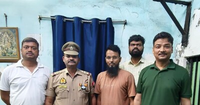 कोडीन कफ सिरप तस्करी मामले में जुबैर शेख नाम के शख्स की गिरफ्तारी.