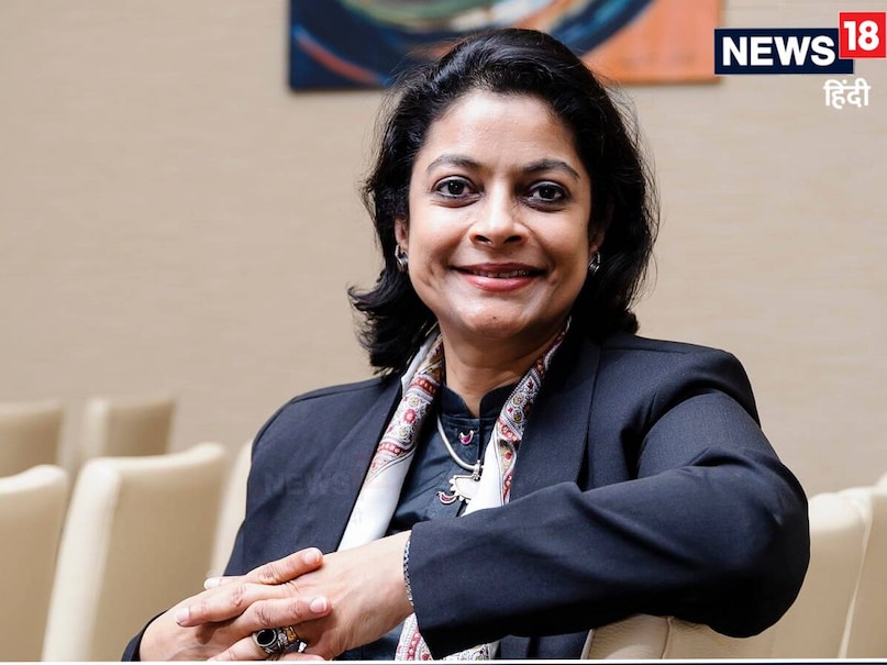 डॉ. मंजरी त्रिपाठी: एम्स के न्यूरोलॉजी विभाग की हेड डॉ. मंजरी त्रिपाठी भारत के टॉप न्यूरोलॉजिस्ट में से एक हैं. ये सेंटर ऑफ एक्सीलेंस ऑफ एपिलेप्सी की भी प्रमुख हैं. डॉ. मंजरी को डिमेंशिया,अल्जाइमर्स और मिर्गी जैसे न्यूरोलॉजिकल रोगों के इलाज में महारथ हासिल है. ऑटोइम्यून मिर्गी से लेकर ड्रग रेसिस्टेंट मिर्गी डायग्नोस्टि और सर्जरी की तकनीकें विकसित करने में अहम योगदान है. ब्रेन संबंधी रोगों को समझने के लिए मॉडर्न न्यूरोलॉजी रिसर्च जैसे होल जीनोम सीक्वेंसिंग, एमआरएनए सीक्वेंसिंग, प्रोटियोमिक्स, ईईजी ब्रेन स्टडी का उपयोग करने के साथ ही ब्रेन इमेजिंग, सिंगल न्यूरोन ब्रेन एनालिसिस टेक्नीक डेवलप की हैं. 400 से ज्यादा शोध पत्र, 17000 से ज्यादा साइटेशन के साथ कई प्रतिष्ठित पुरस्कार से सम्मानित हैं.