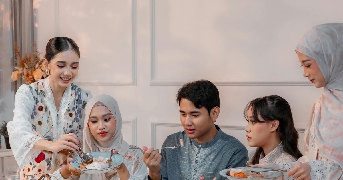 रमज़ान के बाद क्यों मनती है ‘मीठी ईद’? ईद-उल-फितर की तारीख कैसे होती है तय रमज़ान के बाद क्यों मनती है ‘मीठी ईद’? ईद-उल-फितर की तारीख कैसे होती है तय