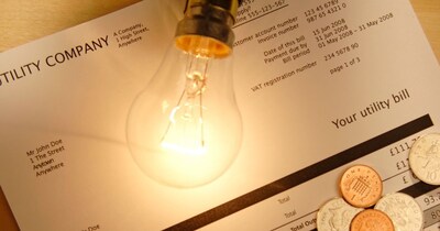 दिल्‍ली सरकार बिजली सब्सिडी की समीक्षा करके कई खाते बंद करने वाली है. 