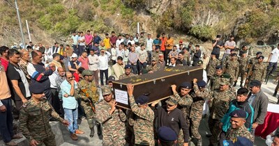 अक्षित शर्मा भारतीय सेना की 09 पंजाब रेजिमेंट में कार्यरत थे तथा इन दिनों जम्मू में कमांडो प्रशिक्षण प्राप्त कर रहे थे.