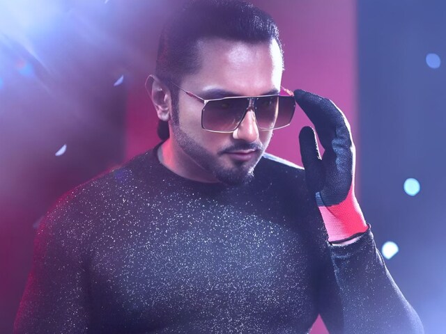 हनी सिंह ने खतरे में डाली एयरपोर्ट जोन की सुरक्षा, कॉन्सर्ट में तोड़े कई नियम