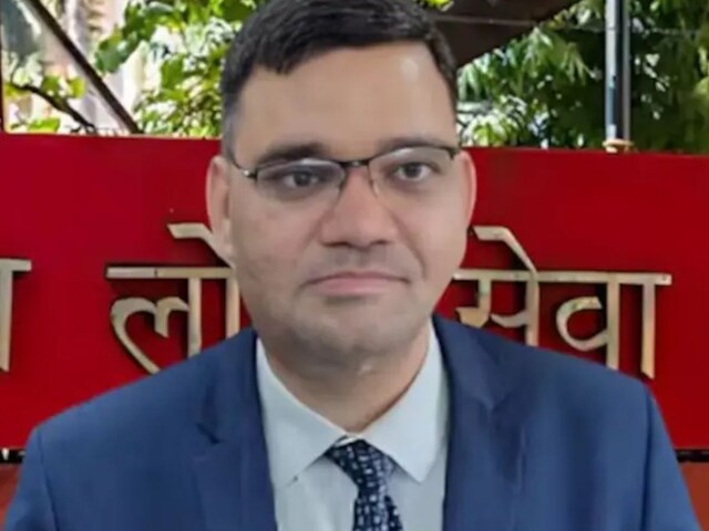 UP में बदले कई जिलों के DM, रिंकू सिंह बनाए गए संयुक्त मजिस्ट्रेट 
