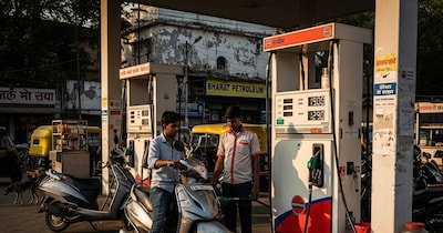 मंत्रालय ने ईंधन विक्रेताओं और डीलरों को भी निर्देश दिया कि वे ईंधन भरते समय सभी सुरक्षा नियमों का कड़ाई से पालन करें. 