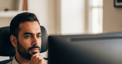 आमतौर पर कहा जाता है कि गिरते बाजार में शेयरों को खरीदना चाहिए. (Photo-AI)