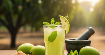 उन्हाळ्यात उष्णतेपासून वाचवते आम पन्ना: सोपी कृती जाणून घ्या.