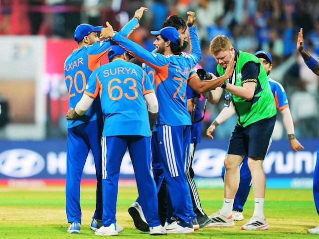 লাইভ: রোমাঞ্চকর জয়ে ফাইনালে উঠল ভারত, সবার মুখেই তালা