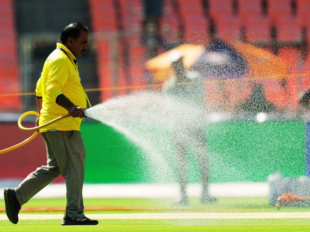 আজকের ম্যাচে কি বৃষ্টি হতে পারে, ফাইনালে পিচের প্রকৃতি কেমন হবে?