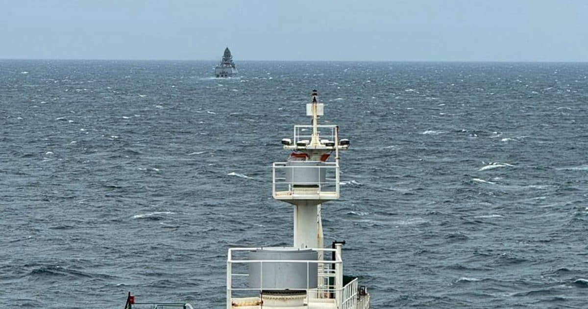 India Strait of Hormuz Plan: होर्मुज में उतर चुके भारत के ‘पांडव’, कर रहे जहाजों की रखवाली, कैसे करा रहे संकट वाला रास्ता पार
