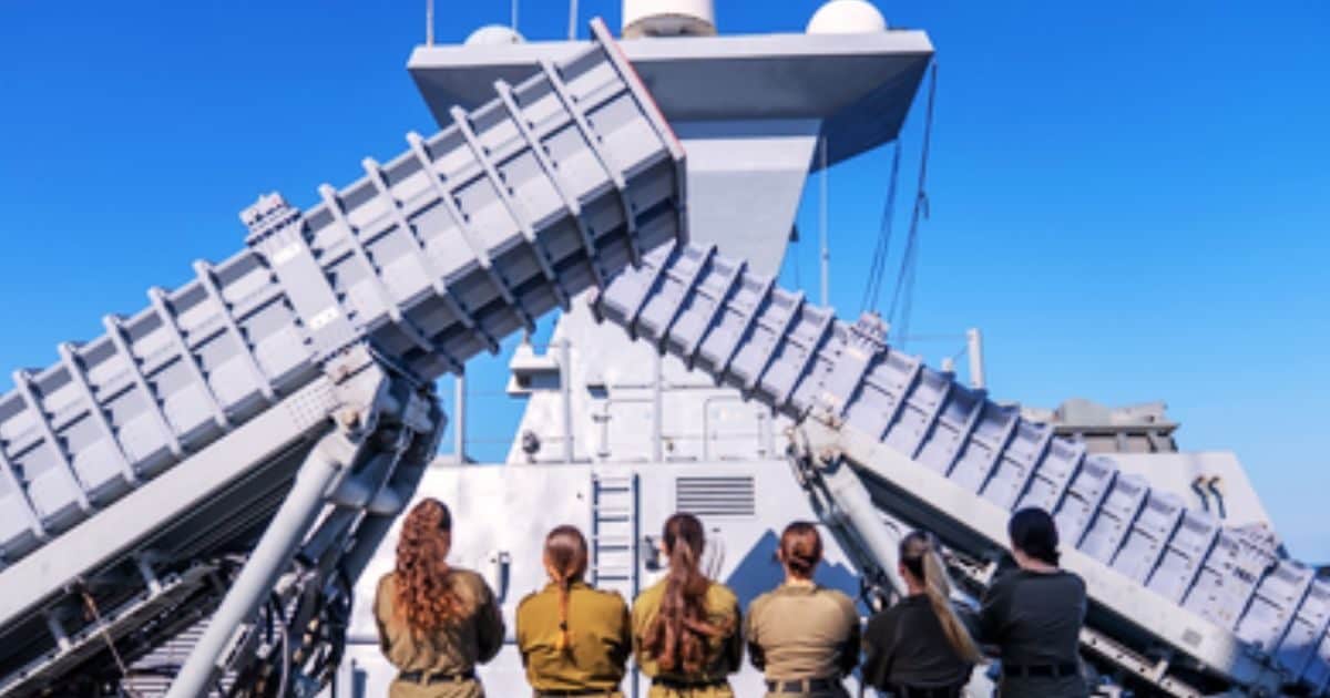 इजरायल के आपरेशन 'रोरिंग लायन' में 20 फीसदी महिलाएं, न रहम न दया, साक्षात काली का अवतार