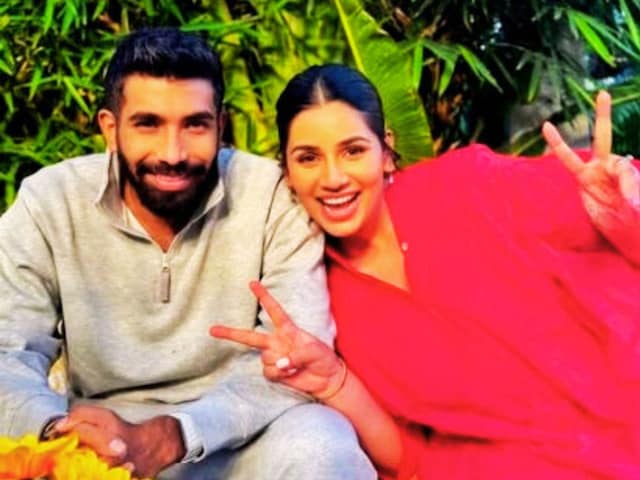 जसप्रीत बुमराह ने लिखा, हैप्पी एनिवर्सी, बीवी संजना ने कर दिया ट्रोल