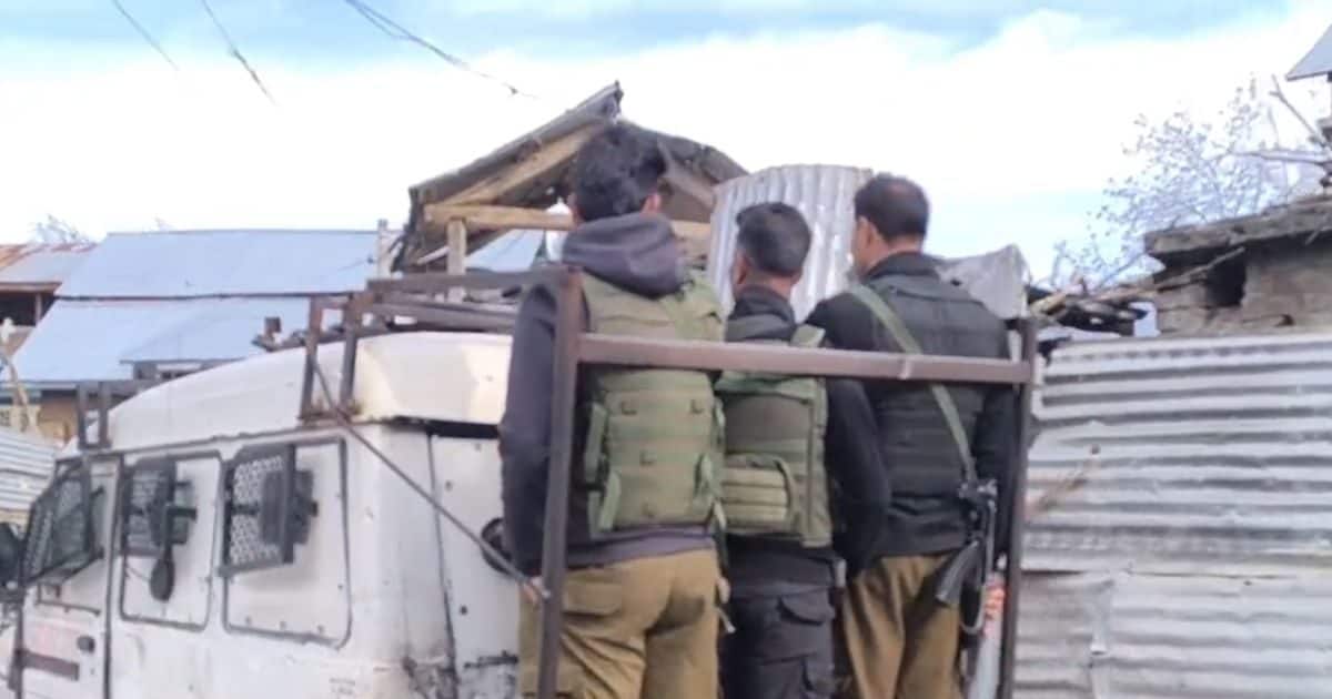 लाल किला विस्फोट: कश्मीर में चल रही NIA की ताबड़तोड़ छापेमारी