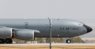 अमेरिका का KC-135 टैंकर.