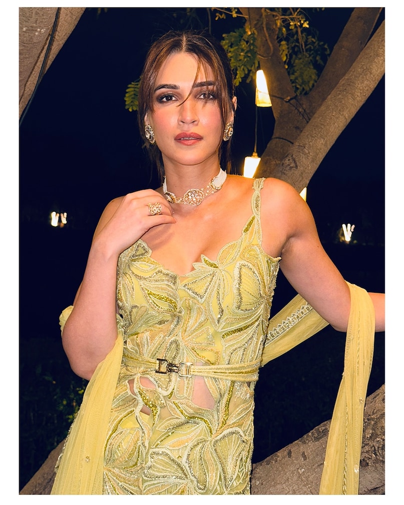 kriti sanon, cocktail 2, kriti sanon photos, kriti sanon cocktail 2, kriti sanon glamorous looks, कृति सेनन, कृति सेनन फोटोज kriti sanon, cocktail 2, kriti sanon photos, kriti sanon cocktail 2, kriti sanon glamorous looks, कृति सेनन, कृति सेनन फोटोज