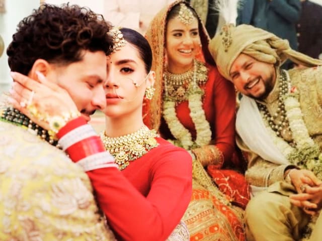 হাত গুটিয়ে শেয়ার করা ছবি, কুলদীপের ইন্সটা পোস্ট বিয়ের পর ভাইরাল হয়েছে