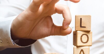 खुदरा और एमएसएमई सेक्‍टर पर लोन डिफॉल्‍ट का ज्‍यादा जोखिम है. 