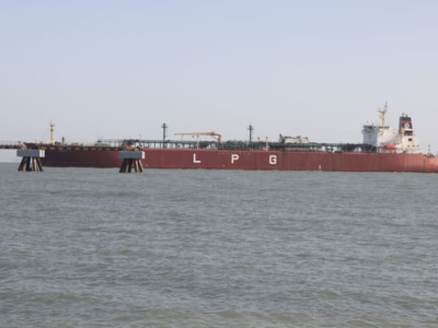 होर्मुज का सीना चीर भारत आया नंदा देवी जहाज, साथ लाया 46 हजार टन LPG
