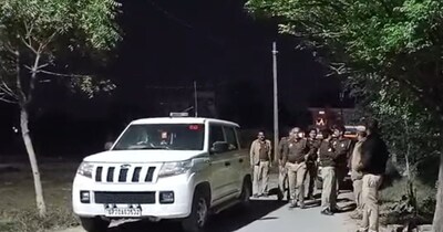 चंदौली में पूर्व प्रधान ने मारी 4 लोगों को गोली. 