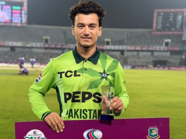 প্রকৃতির নিয়ম এবং PAK এর পাল্টা আক্রমণে BAN কে 114 রানে গুটিয়ে দিয়ে স্কোর সমান করে দেয়। 