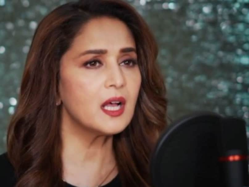 Madhuri Dixit, Madhuri Dixit News, Madhuri Dixit Refusing Photo With Pakistani, Madhuri Dixit allegedly refuses to take a picture with fan from Pakistan, Redditor's Claim About Madhuri Dixit, माधुरी दीक्षित, माधुरी दीक्षित समाचार, माधुरी दीक्षित ने पाकिस्तानी के साथ फोटो लेने से इनकार कर दिया, रेडिटर का माधुरी दीक्षित के बारे में दावा Madhuri Dixit, Madhuri Dixit News, Madhuri Dixit Refusing Photo With Pakistani, Madhuri Dixit allegedly refuses to take a picture with fan from Pakistan, Redditor's Claim About Madhuri Dixit, माधुरी दीक्षित, माधुरी दीक्षित समाचार, माधुरी दीक्षित ने पाकिस्तानी के साथ फोटो लेने से इनकार कर दिया, रेडिटर का माधुरी दीक्षित के बारे में दावा