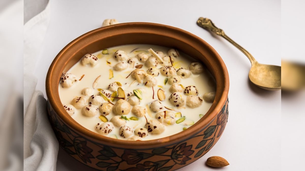 Video: नवरात्रि के व्रत में बनाकर खाएं ये मखाना खीर, दिनभर की थकान तुरंत हो जाएगी दूर, देखें रेसिपी