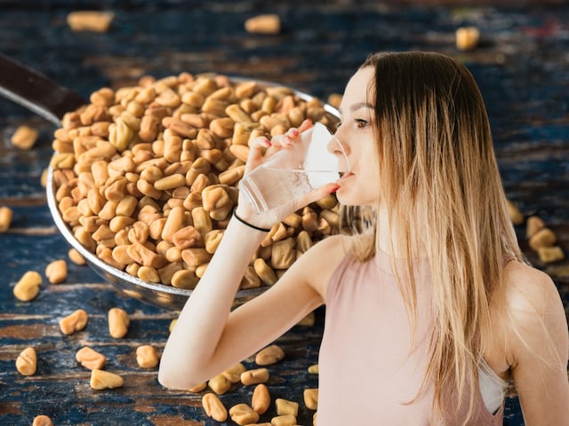 প্রতিদিন সকালে মেথির পানি পান করুন, শিরায় জমে থাকা কোলেস্টেরল পরিষ্কার হয়ে যাবে।