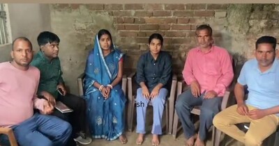 मैट्रिक परीक्षा में 478 अंक के साथ राखी बनी मुंगेर जिला टॉपर