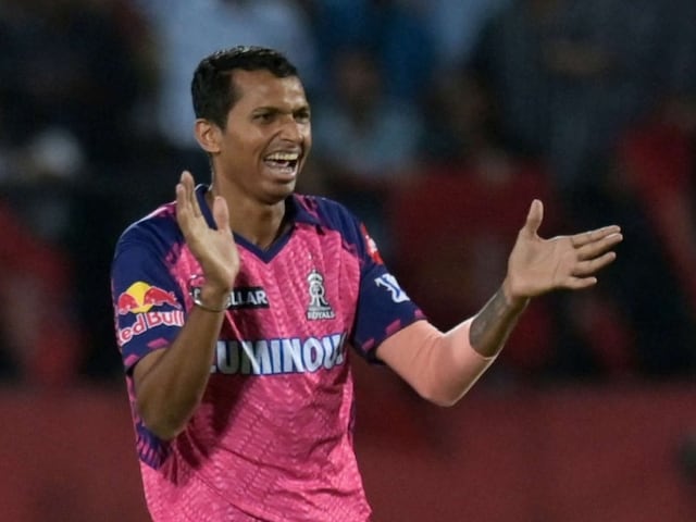 कौन है वो तूफानी गेंदबाज...जिसे केकेआर ने बनाया अपना नया हथियार