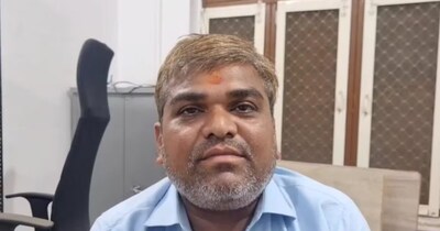 नलखेड़ा के नायब तहसीलदार ने थाने में शिकायत दी है. 