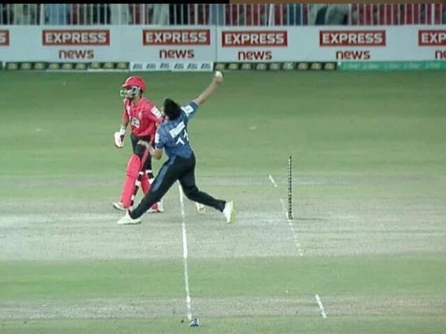 इतनी बड़ी 'नो बॉल' देखकर आंखे फटी रह गई, पाकिस्तान में फिर बड़ा कांड