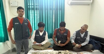 बेतिया में 5 लाख रिश्वत लेते सहायक अभियंता गिरफ्तार, कमरे से 42.5 लाख बरामद.