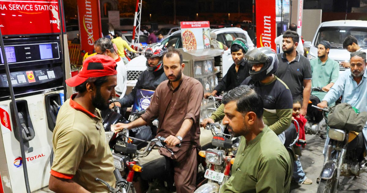 Pakistan Petrol Price News: Pakistan Strait of Hormuz closure impact ...