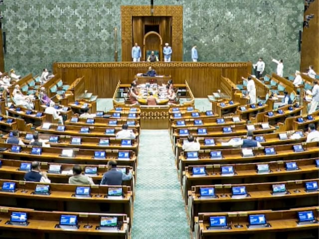 सस्‍पेंड सांसद सदन में लौटेंगे, व‍िपक्ष के प्रस्‍ताव पर स्‍पीकर लेंगे फैसला