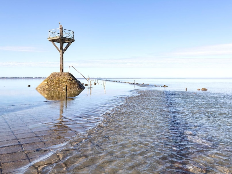 Passage du Gois, पैसेज डू गोइस, France unique road, फ्रांस की अनोखी सड़क, tidal road, ज्वारीय सड़क, Noirmoutier Island, नोइरमौतिए द्वीप