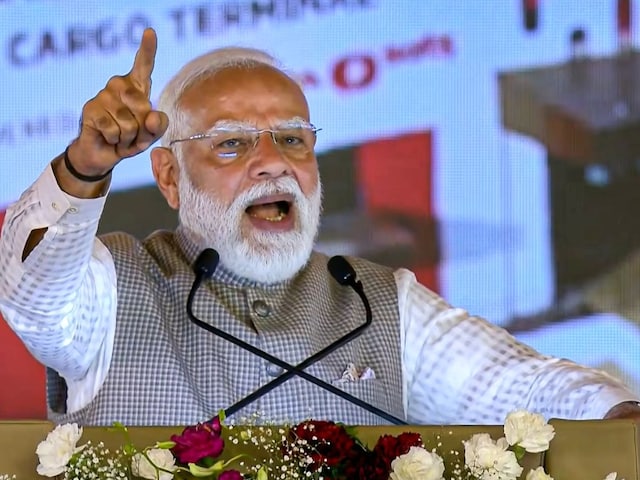 जेवर एयरपोर्ट बनने में कैसे लग गए 23 साल? पीएम मोदी ने सुनाई कहानी