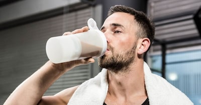 कई प्रोटीन सप्लीमेंट्स में स्टेरॉयड और हैवी मेटल्स होते हैं, जो सेहत के लिए खतरनाक हैं.