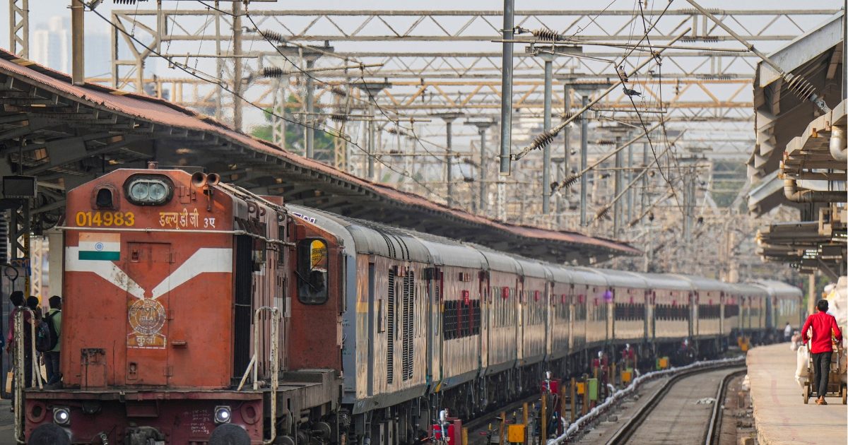 गाजियाबाद से दिल्ली के बीच बाबा भारती के चेतक की तरह दौड़ेगी ट्रेन – Indian railway third and fourth line between Ghaziabad and delhi no outer signal