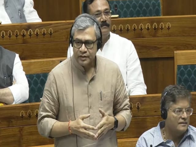 भारतीय रेलवे यात्रियों को दे रहा है 60 हजार करोड़ रुपये की सब्सिडी 