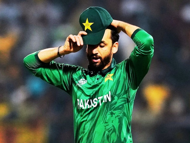 পিসিবি প্রধান নাখোশ, ক্যাপ্টেন সালমান আগা ছুটিতে থাকবেন! বাবরের টি-টোয়েন্টি ক্যারিয়ার শেষ