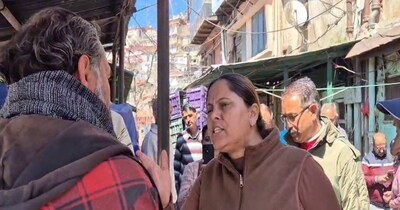 आरोप है कि विशेष समुदाय के लोगों ने जबरन दुकान पर कब्जा किया है. 