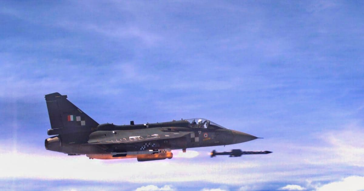 ईरान जंग और होर्मुज के फेर में उलझी रही दुनिया, उधर भारत ने मार ली बाजी – tejas mk2 fighter jet 160 km Astra Mk1 240 km Astra Mk2 Missile integration