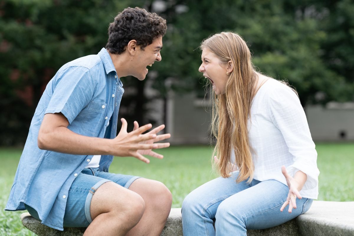 स्ट्रेस देने वाले लोगों से दूर रहिए ! एंजायटी और डिप्रेशन का बना देंगे शिकार, नई रिसर्च में बड़ा खुलासा