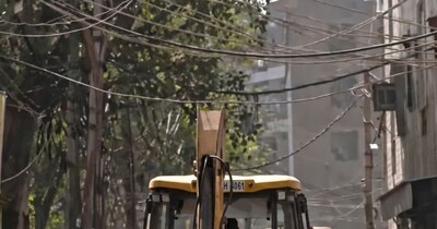 दिल्ली हाईकोर्ट ने उत्तम नगर हिंसा मामले में MCD की बुलडोजर कार्रवाई पर रोक लगा दी है.