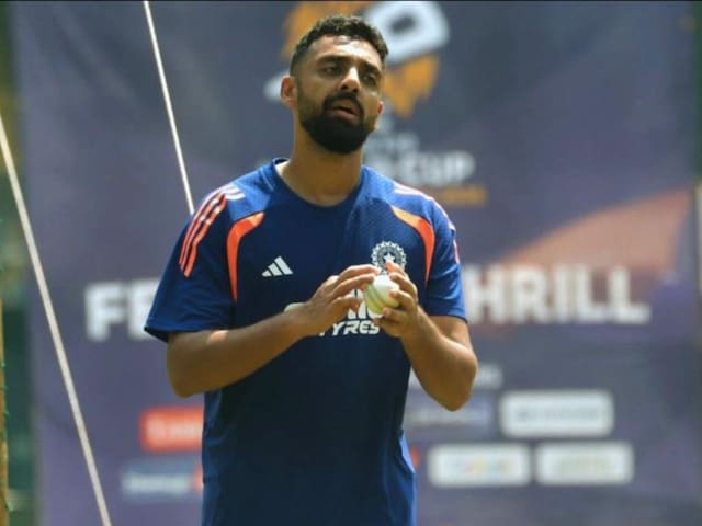 'রুমাল'-এর সাহায্যে আশ্চর্য কাজ করার প্রস্তুতি নিয়ে চক্রবর্তী তার চক্রব্যূহকে শক্তিশালী করেছিলেন