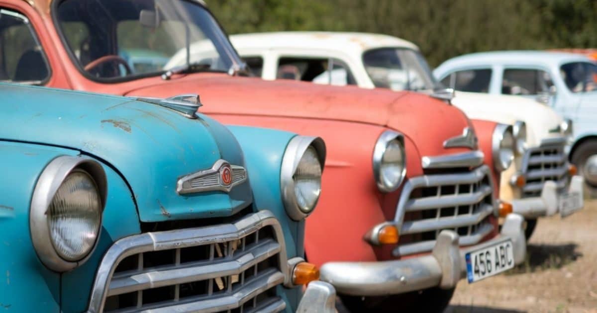 कबाड़ में पड़ी कारों से 600 करोड़ का घोटाला! लाखों में बेचे कुछ हजार के नंबर प्‍लेट, भ्रष्‍ट अधिकारियों-दलालों ने किया खेल